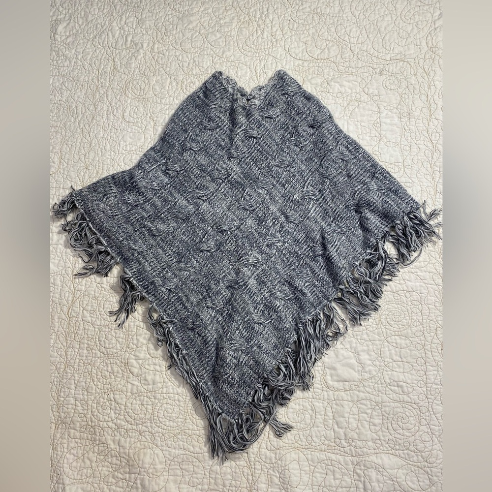 Fashion Forum DebrAnn Weiss‎ & Co. Made in Peru Gray Alpaca Poncho